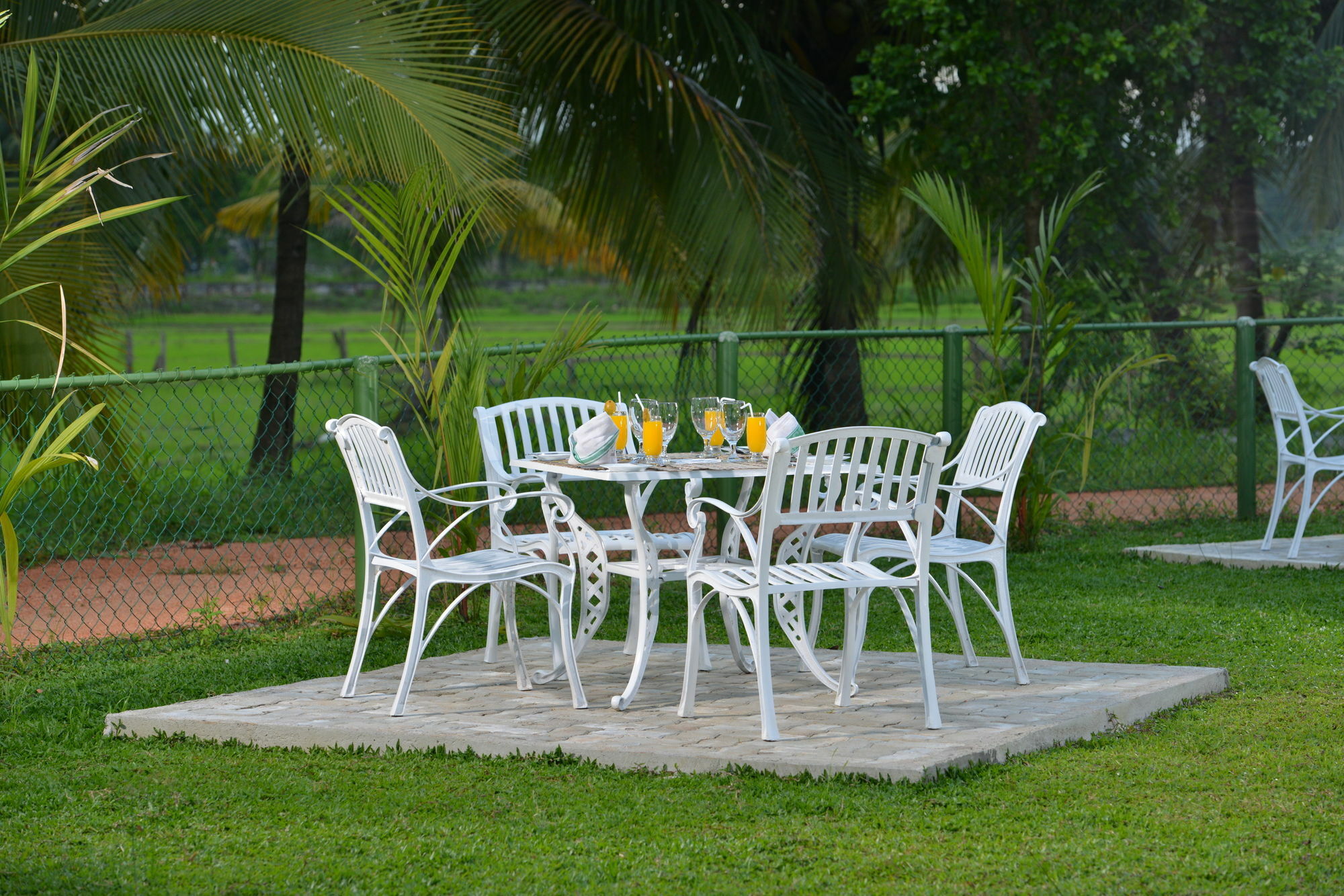 Rajarata Family Resort Anuradhapura Exteriör bild